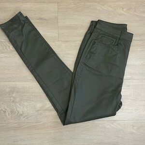 BOOHOO OLIVE GREEN LEATHER PANTS